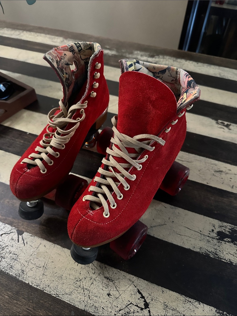Red Suede Women's Roller Skate Sneakers - Lace-Up Fashion Skate 7.5